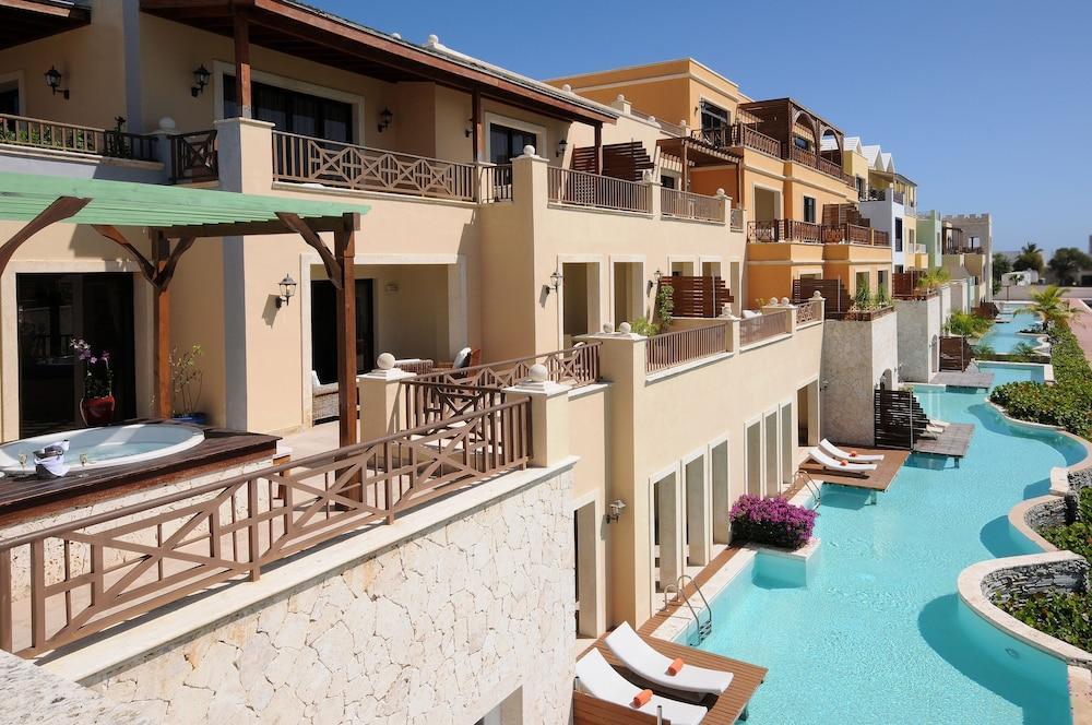 Ancora Cap Cana & Marina Suites Resort Пунта Кана Екстериор снимка