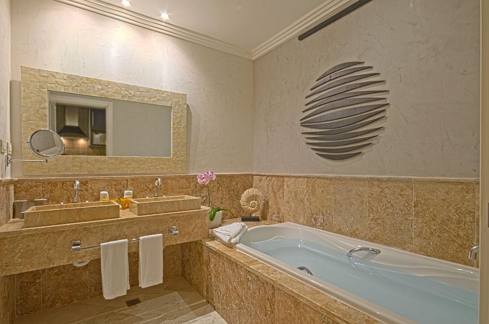 Ancora Cap Cana & Marina Suites Resort Пунта Кана Екстериор снимка