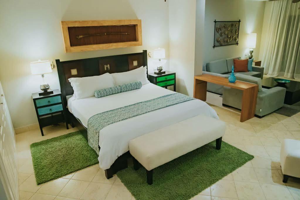 Ancora Cap Cana & Marina Suites Resort Пунта Кана Екстериор снимка