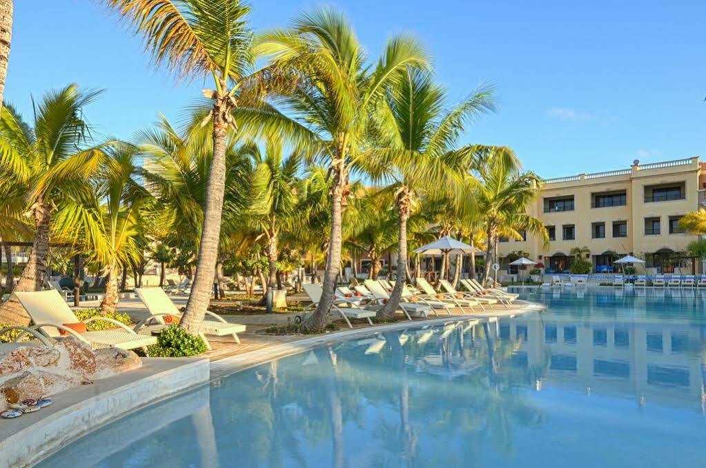 Ancora Cap Cana & Marina Suites Resort Пунта Кана Екстериор снимка